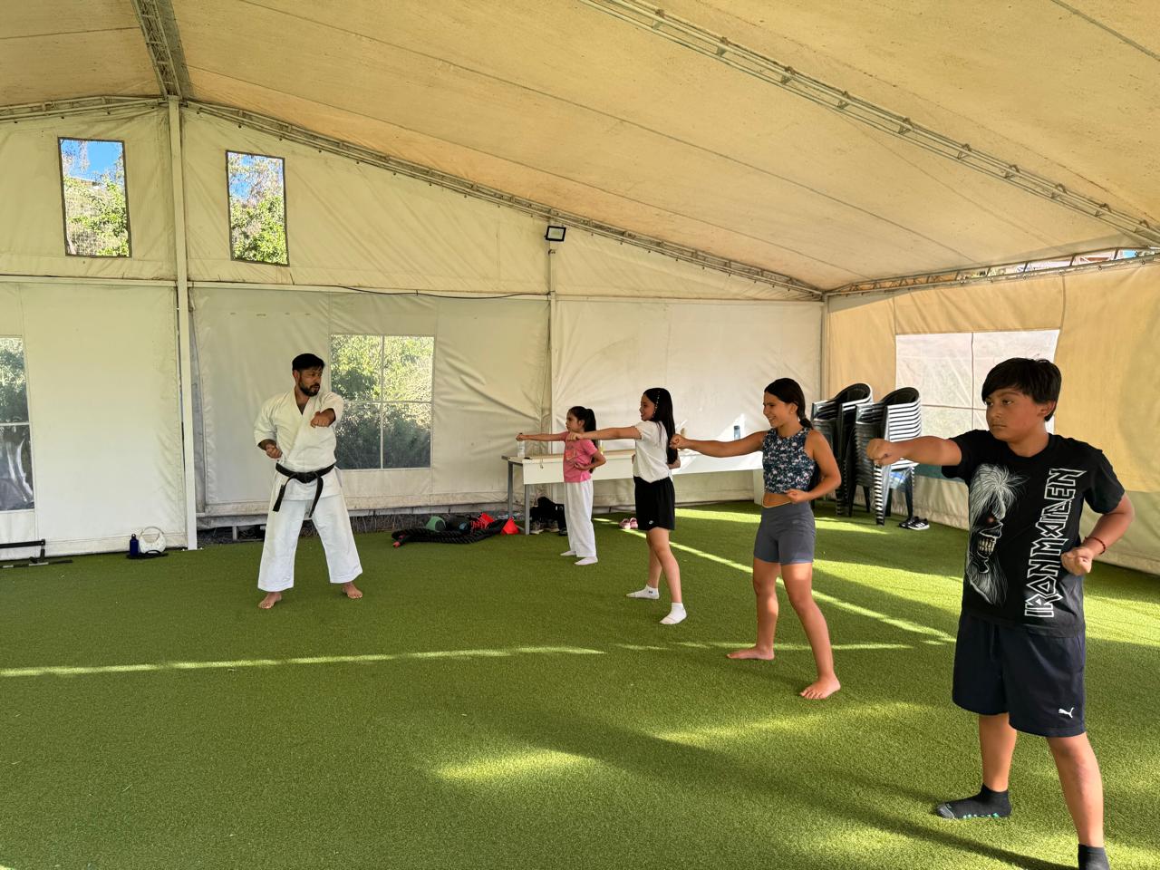 Clase infantil de Karate JKA en Dojo Samurai Peñablanca